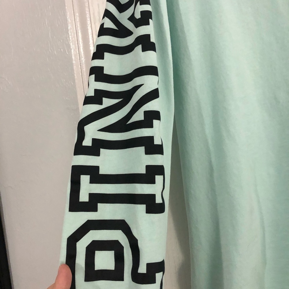 Shirt - Picture 3 of 4